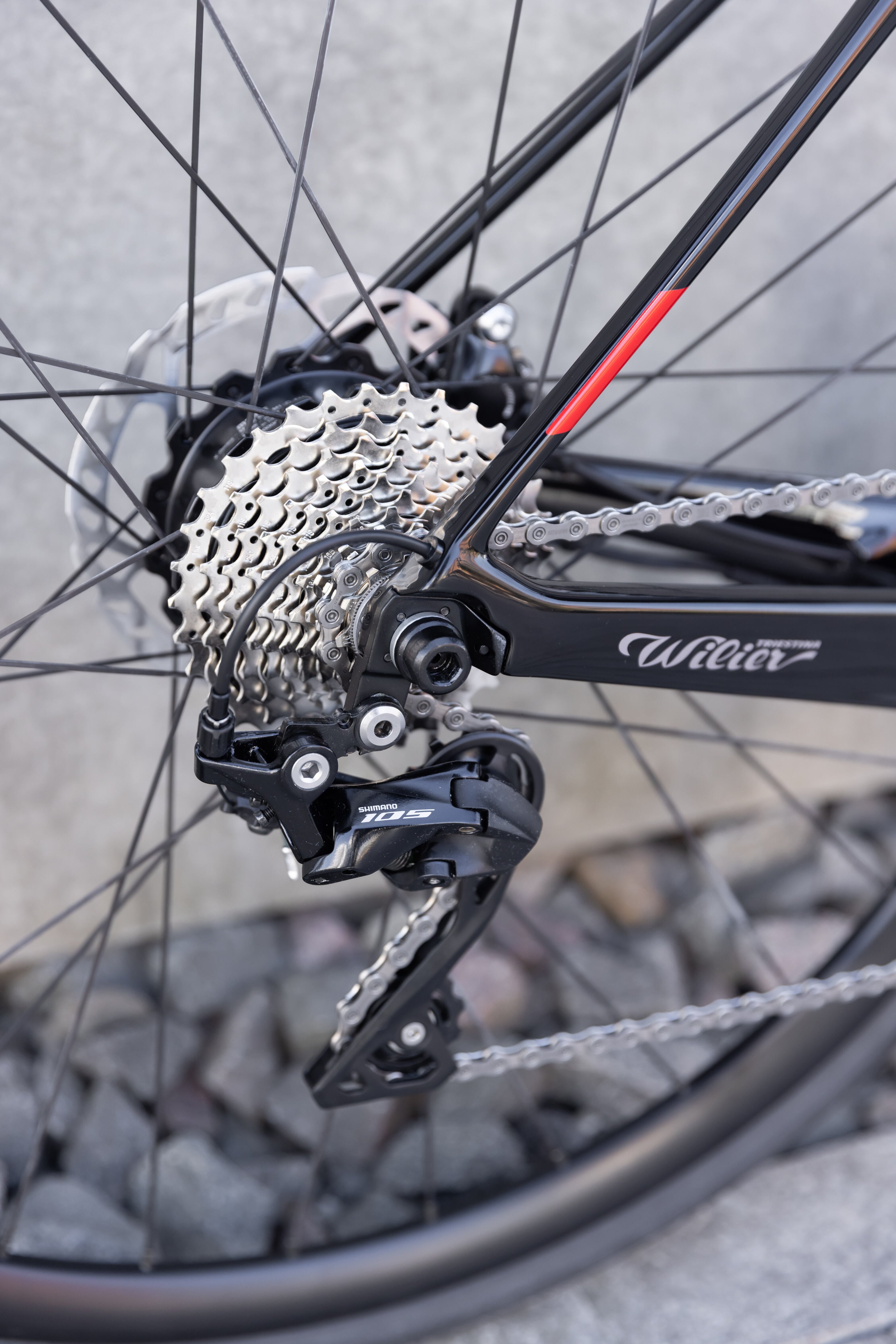 Wilier Cento1 Hybrid 105 / Black, Grey, Red