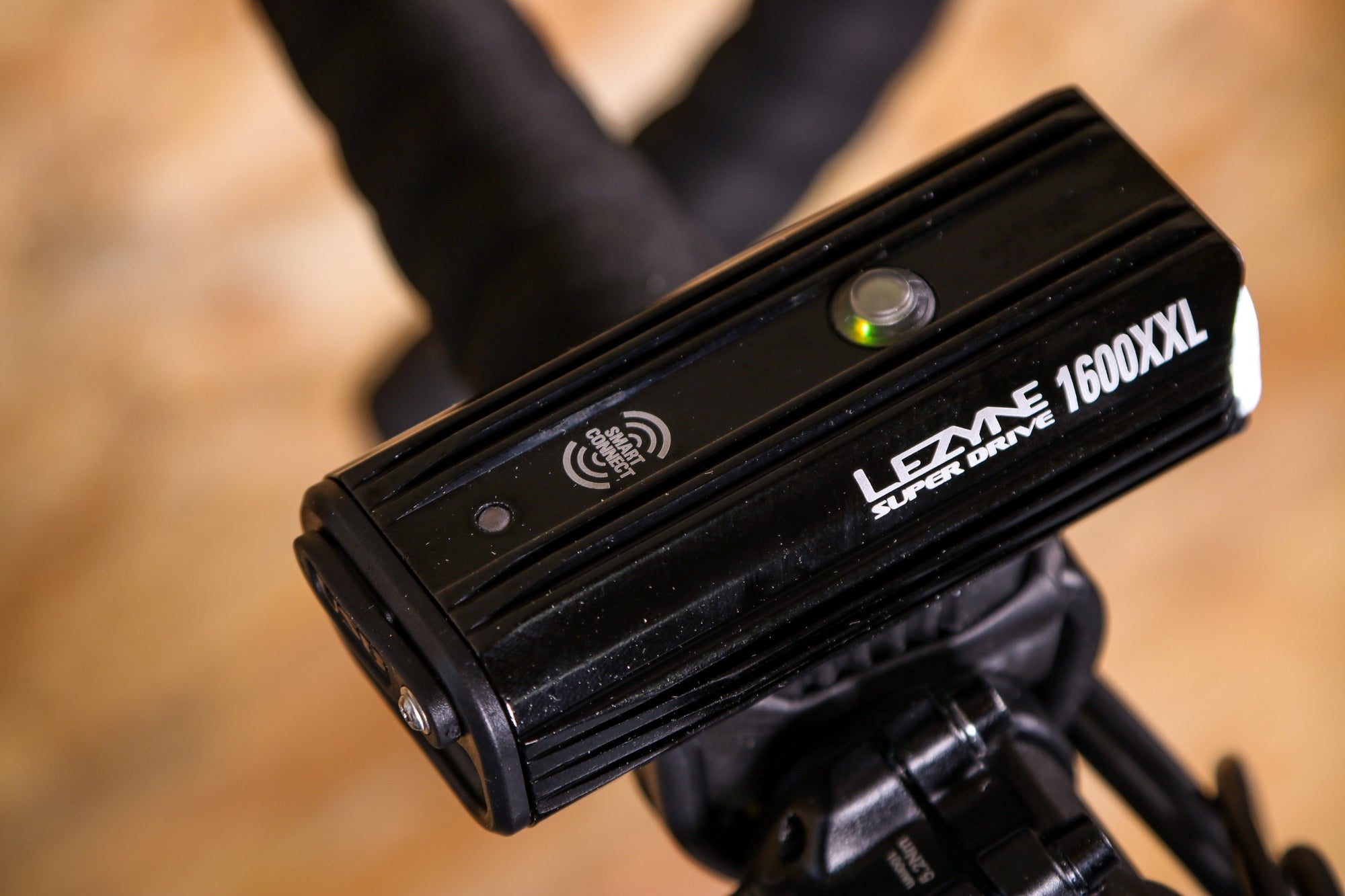 Priekinis žibintas LEZYNE SUPER DRIVE 1600XXL