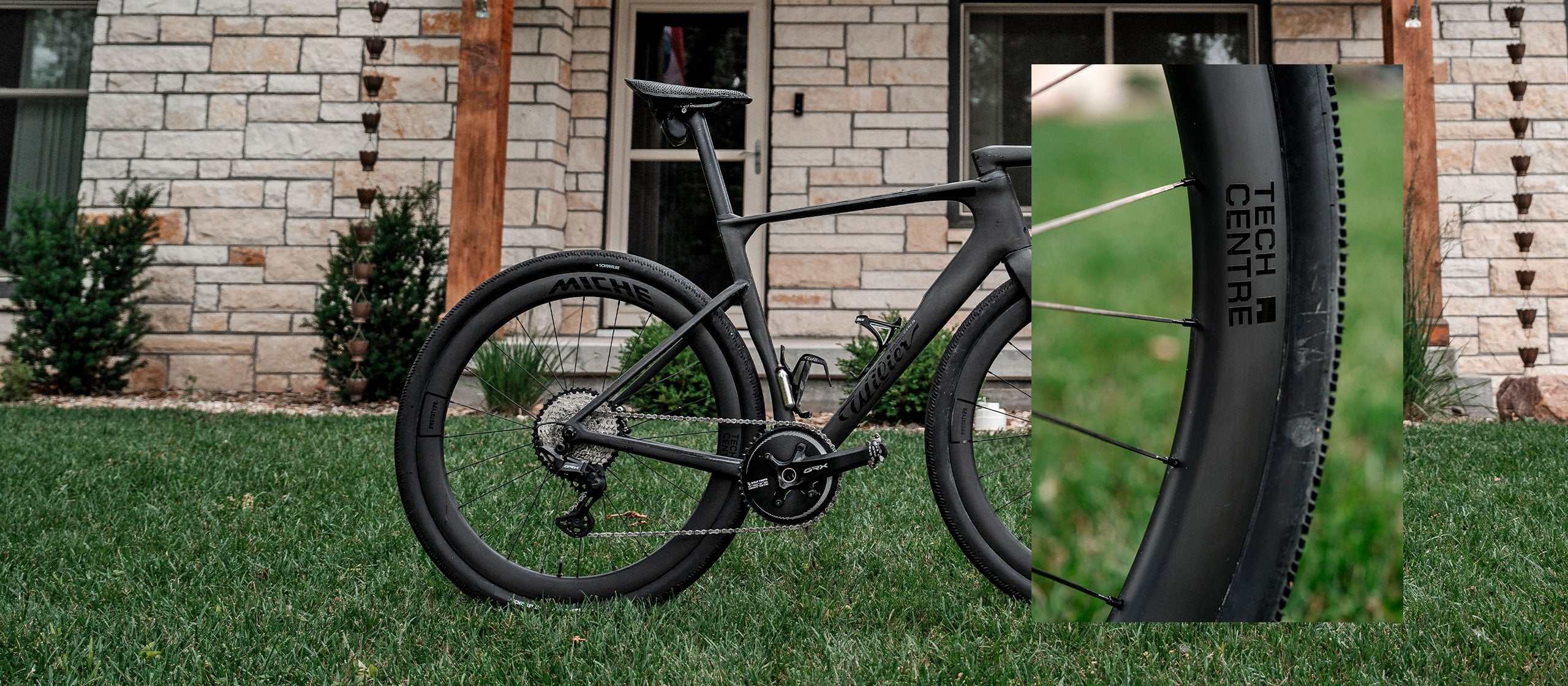 Ratų komplektas MICHE GRAFF AERO 48 – carbon gravel